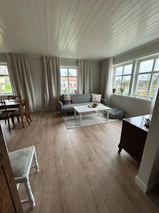 Apartamento Ny Laegenhet I Vesene Ljung Exterior foto