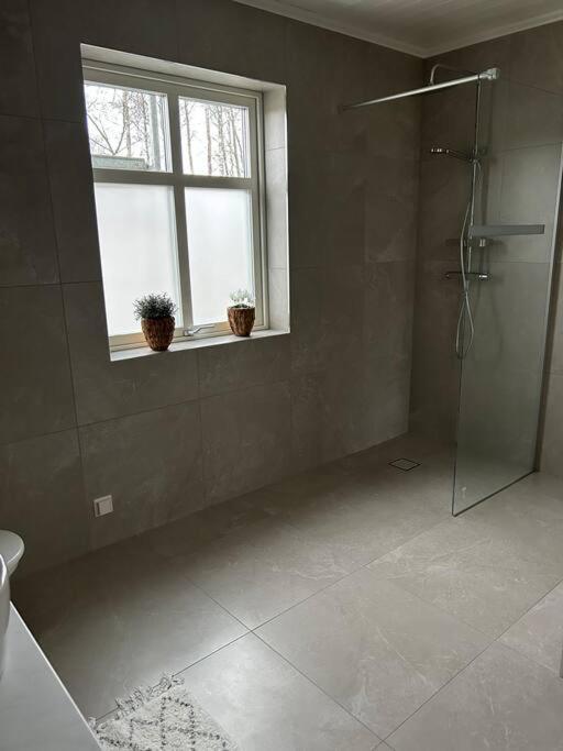 Apartamento Ny Laegenhet I Vesene Ljung Exterior foto